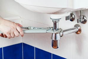 Abfluss ist verstopft und wird von einem Dienstleister repariert.